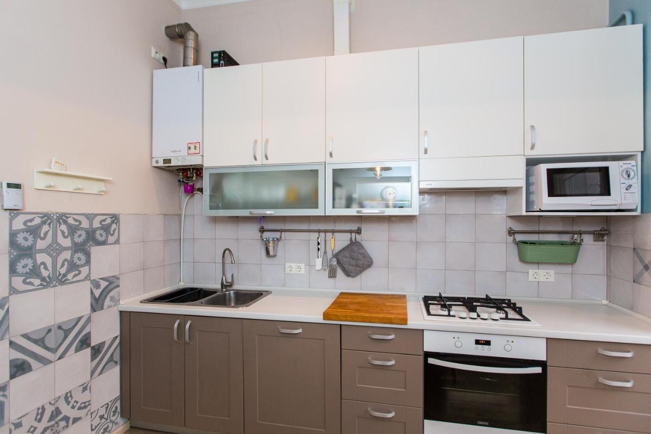 Light And Spacious Apartment On Gazova Str Leopoli Esterno foto