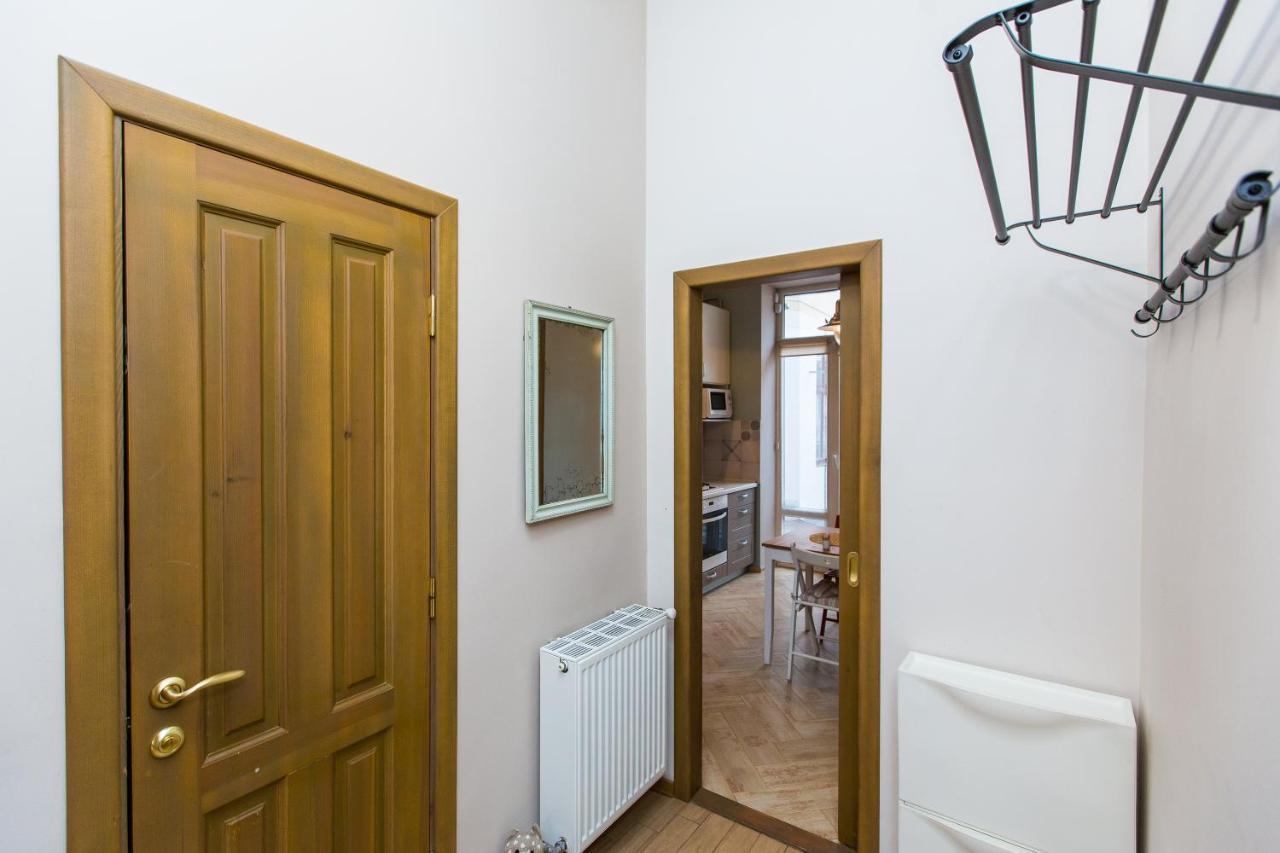 Light And Spacious Apartment On Gazova Str Leopoli Esterno foto
