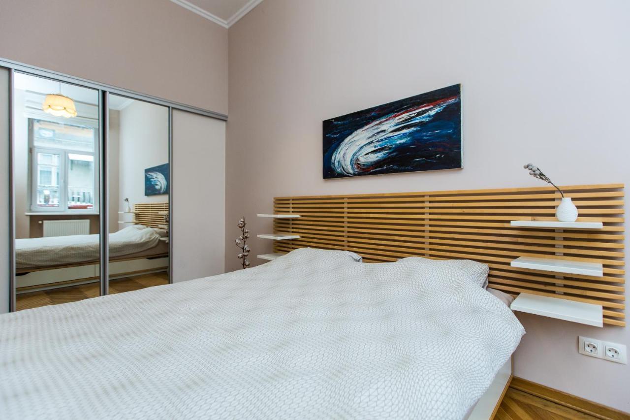 Light And Spacious Apartment On Gazova Str Leopoli Esterno foto